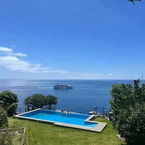 Irlandas Seaside Villa